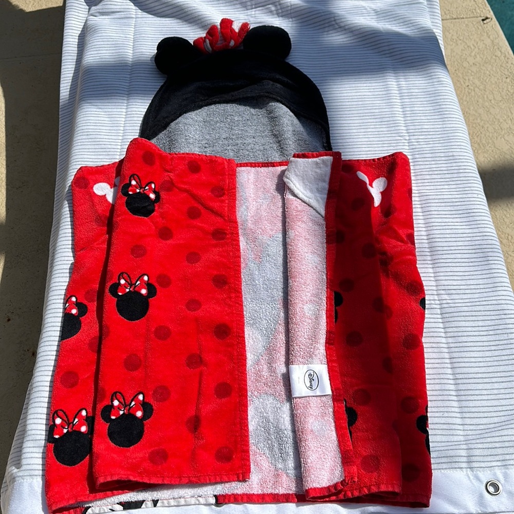 Minnie mouse hoodie towel